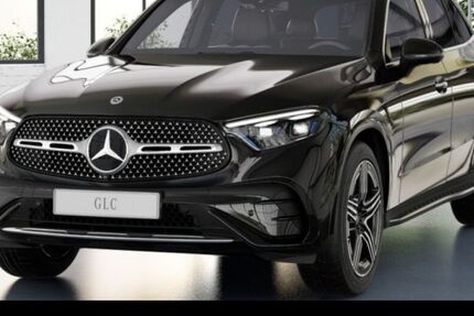 Mercedes-Benz GLC 300 9.900 km 75.990 &euro; Düsseldorf 40470