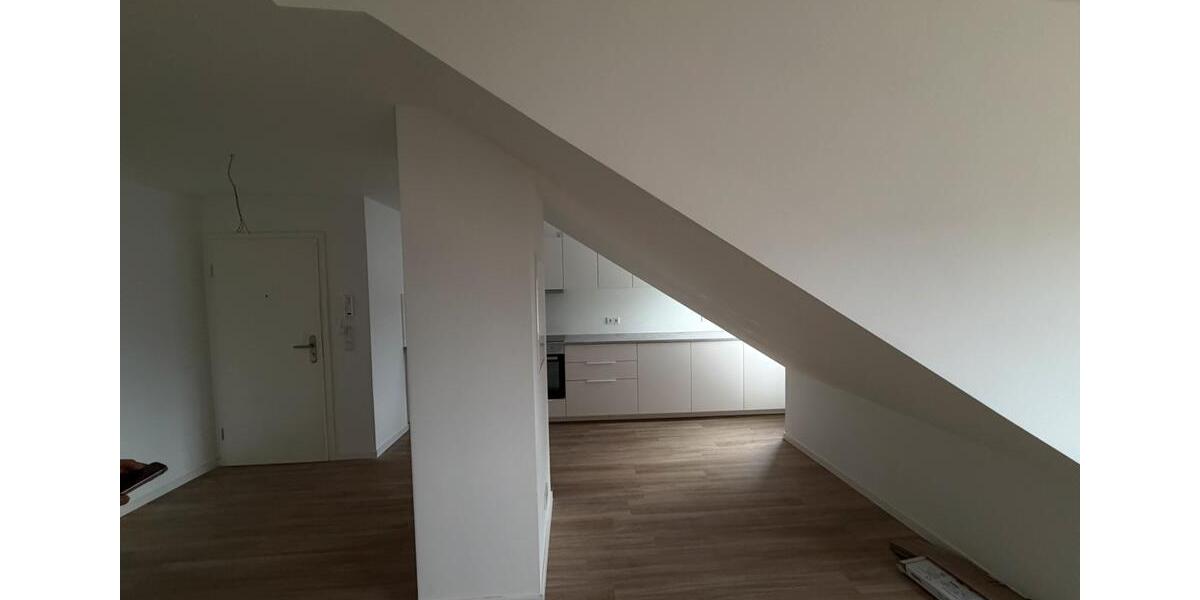 Dachgeschoßwohnung Köln Heimersdorf - 2 Zimmer, 50 m&sup2;, 1.200&euro; | Angebot:24443274