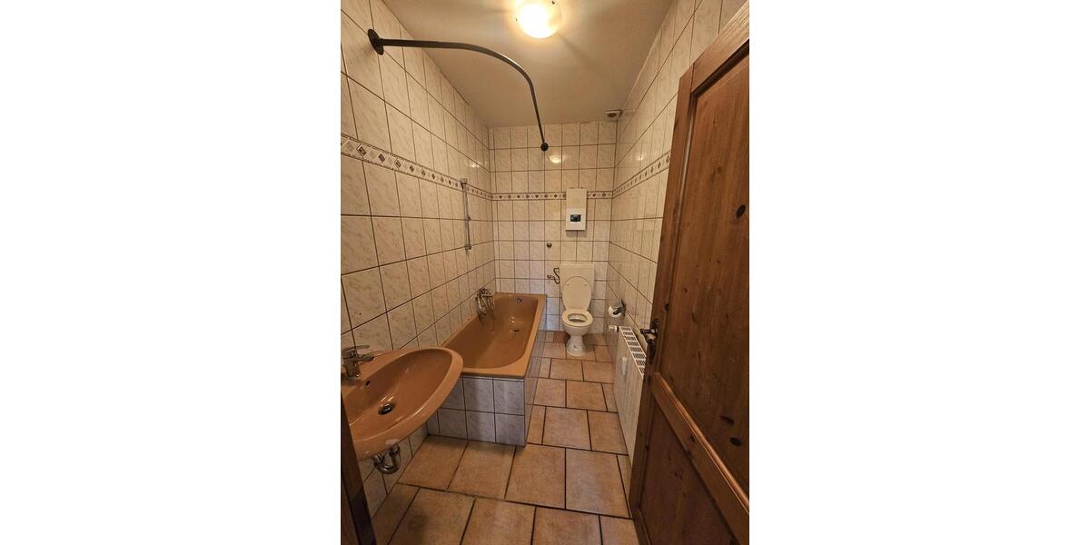 Etagenwohnung Solingen Ohligs - 1 Zimmer, 38 m&sup2;, 400&euro; | Angebot:25944827