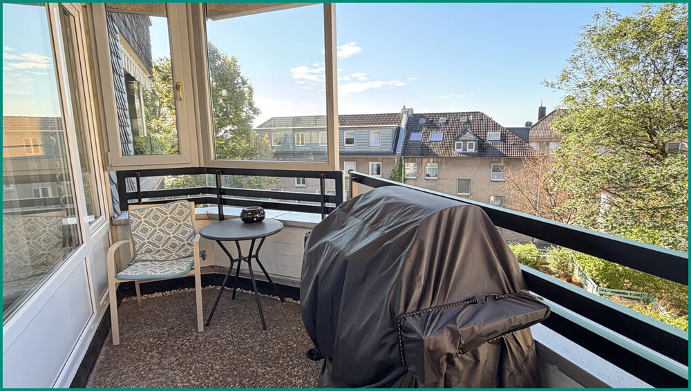 FÜR DIE FAMILIE IN DER INNENSTADT REMSCHEID: 4 ZIMMER-WOHNUNG MIT BALKON UND GARAGE - Etagenwohnung Remscheid Innenstadt | Angebot:27567381