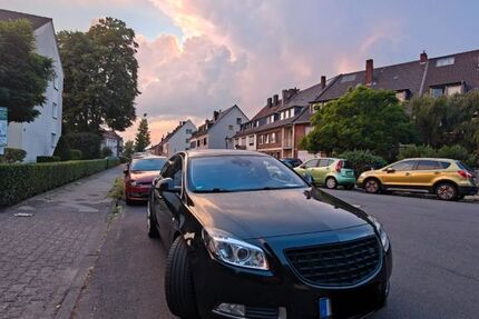 Opel Insignia 208.000 km 5.400 &euro; Düsseldorf 40468