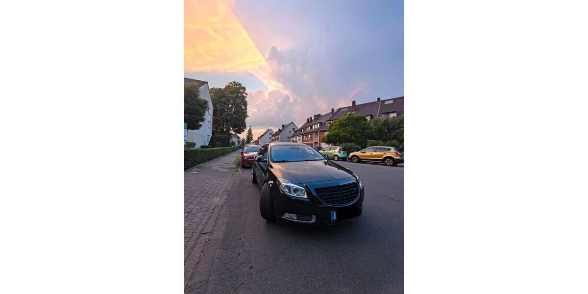 Opel Insignia 208.000 km 5.400 &euro; Düsseldorf 40468