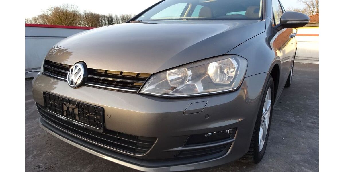 VW Golf 109.000 km 8.990 &euro; Solingen 42719