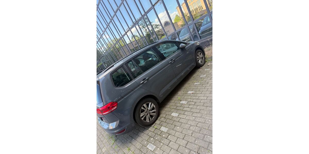 VW Touran 140.000 km 18.500 &euro; Ratingen 40880