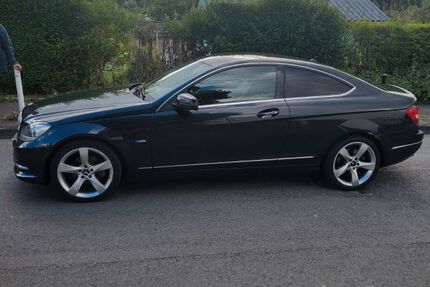 Mercedes-Benz C 250 201.400 km 8.900 € Solingen 42653