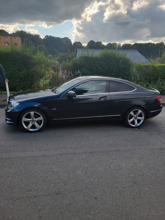 Mercedes-Benz C 250 201.400 km 8.900 € Solingen 42653