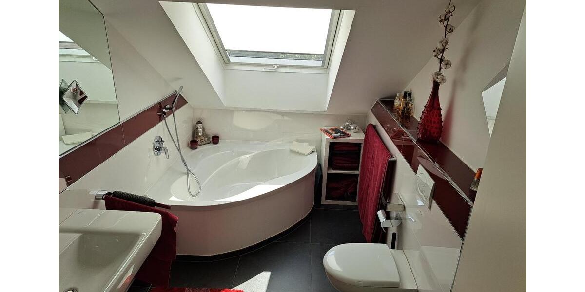 Dachgeschoßwohnung Leverkusen Bergisch Neukirchen - 4 Zimmer, 109 m&sup2;, 465.000&euro; | Angebot:24787294