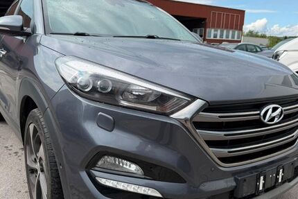 Hyundai TUCSON 316.000 km 8.950 &euro; Wuppertal 42389