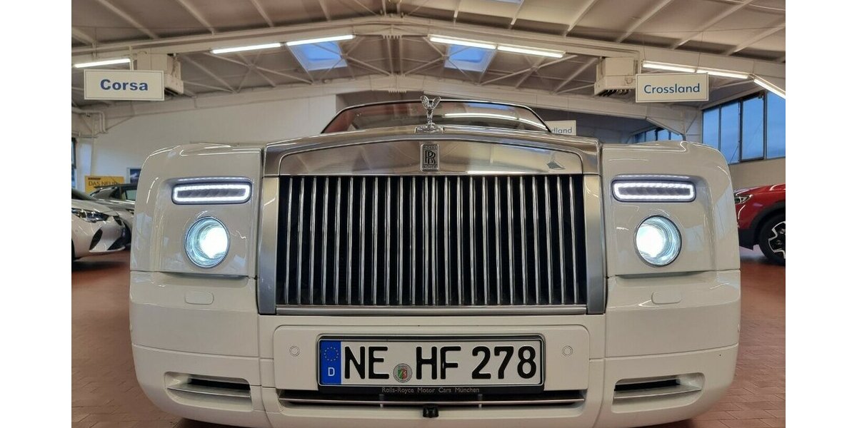 Rolls Royce Phantom Drophead Bespoke Spezial 21.800 km 195.000 € HAAN 42781