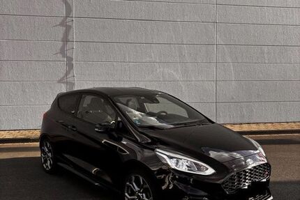 Ford Fiesta 98.527 km 8.800 &euro; Köln 51147