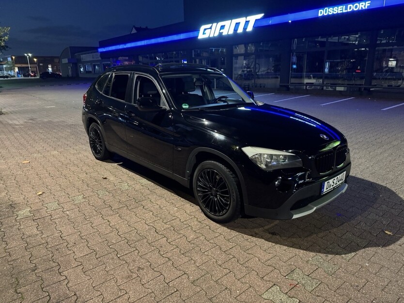 BMW X1 205.000 km 9.999 € Düsseldorf 40213