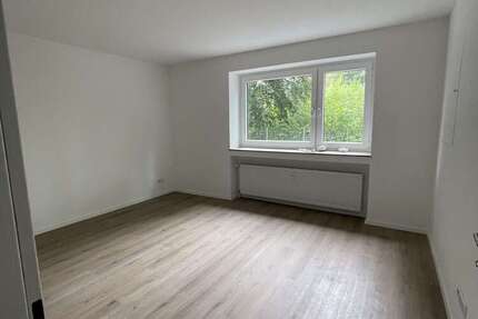Wohnung zum Mieten in Solingen 275 € 24 m²
