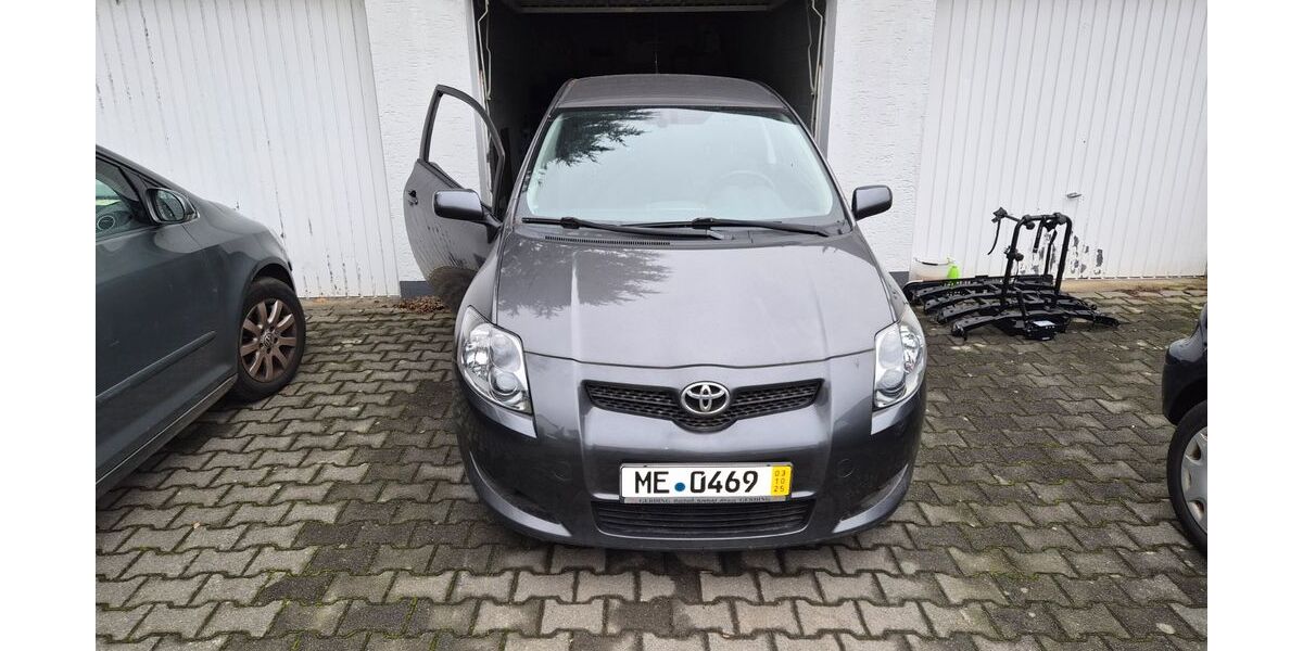 Toyota Auris 169.000 km 2.000 € Erkrath 40699