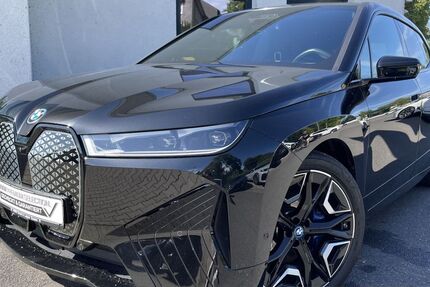 BMW iX 21.350 km 72.970 € Essen 45134