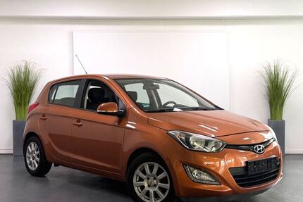 Hyundai i20 74.590 km 8.299 &euro; Wuppertal 42289