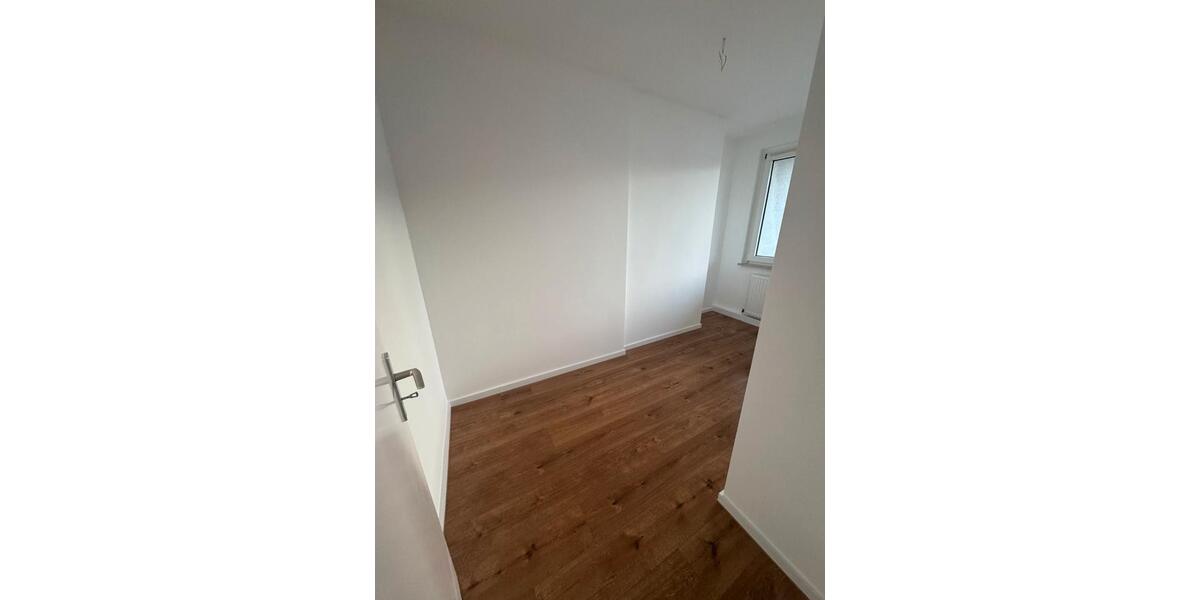 Dachgeschoßwohnung Köln Mülheim - 1 Zimmer, 107 m&sup2;, 640&euro; | Angebot:25992716