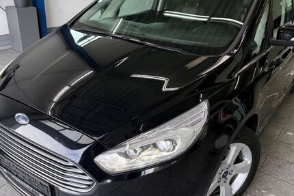 Ford Galaxy 156.304 km 14.555 &euro; Köln 50829