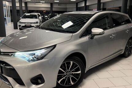Toyota Avensis 122.542 km 16.590 &euro; Köln 51149