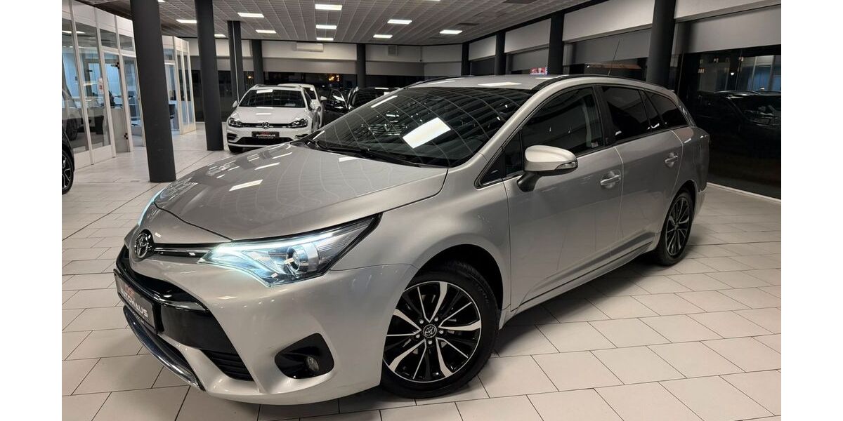 Toyota Avensis 122.542 km 16.590 &euro; Köln 51149