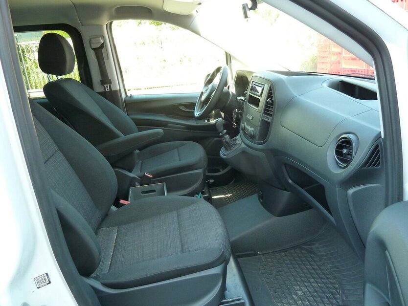 Mercedes-Benz Vito 114 CDI Mixto 5 Sitze org.6900KM Beule 6.900 km 16.900 € Ratingen 40885