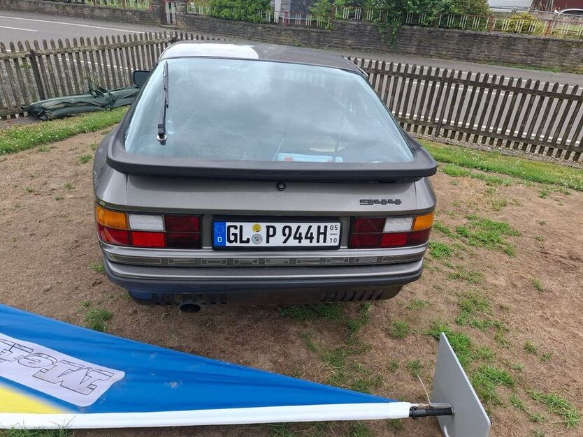 944