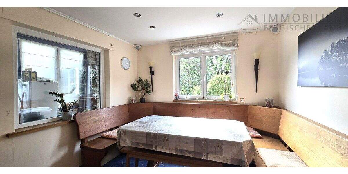 Einfamilienhaus Hückeswagen Kobeshofen - 6 Zimmer, 220 m&sup2;, 529.000&euro; | Angebot:25737808