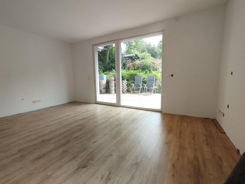 Dachgeschosswohnung *** Erstbezug nach vollständiger Sanierung ** zimmer