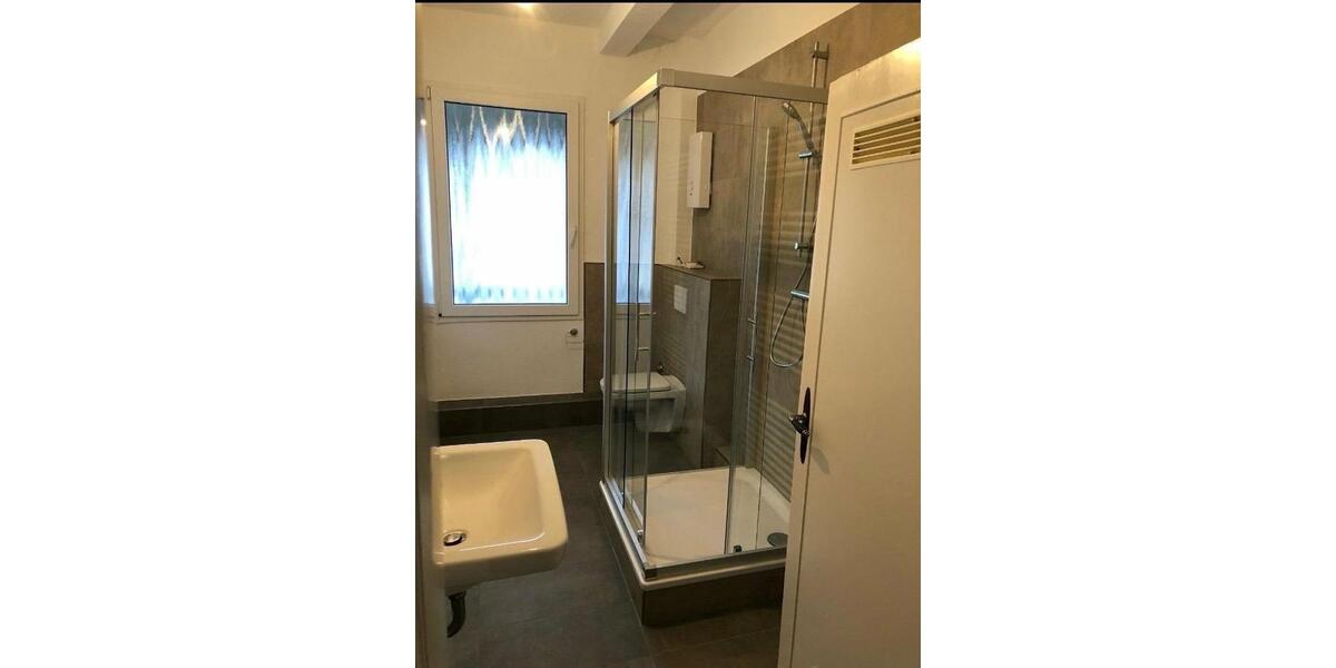 Dachgeschoßwohnung Overath - 4 Zimmer, 90 m&sup2;, 875&euro; | Angebot:25842768