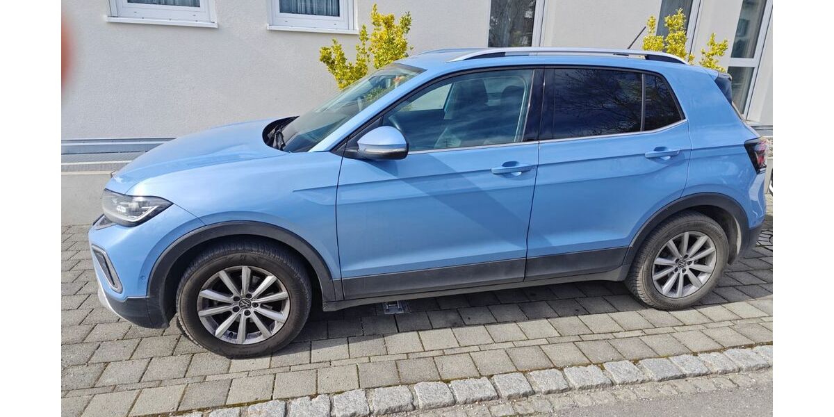 VW T-Cross 17.600 km 23.200 &euro; Allensbach 78476