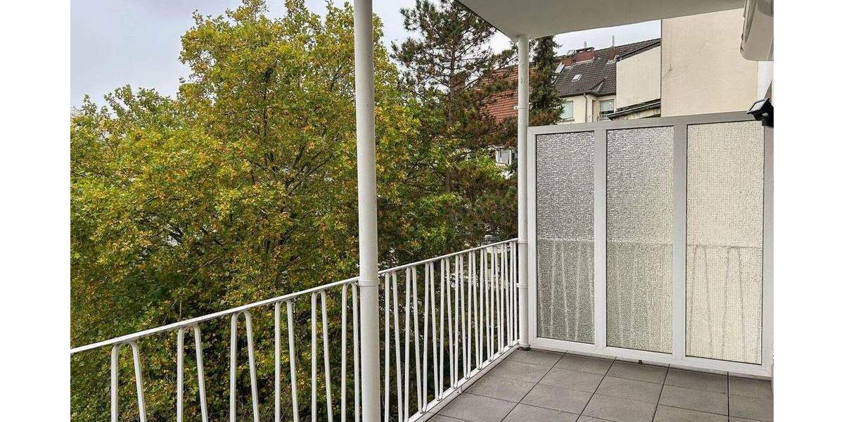 Etagenwohnung Düsseldorf Düsseltal - 3 Zimmer, 121 m&sup2;, 1.940&euro; | Angebot:24762409