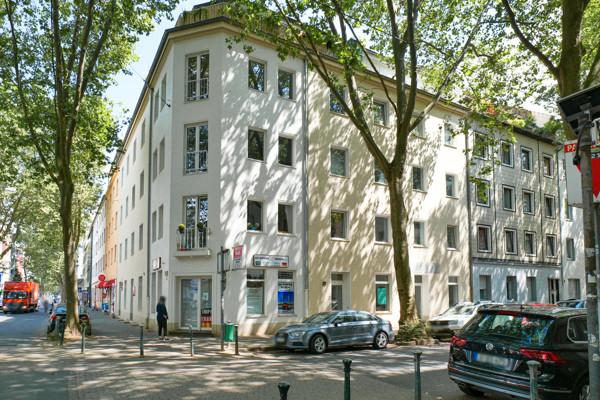Etagenwohnung Düsseldorf Stadtmitte - 3 Zimmer, 77 m&sup2;, 1.102&euro; | Angebot:26472706