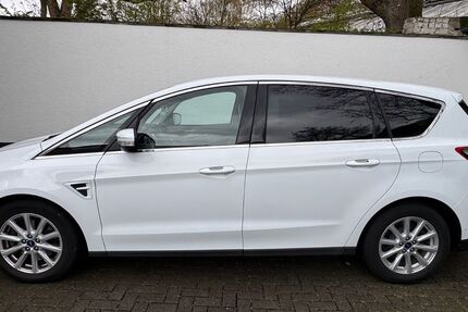Ford S-Max 72.000 km 19.999 &euro; Köln 50735