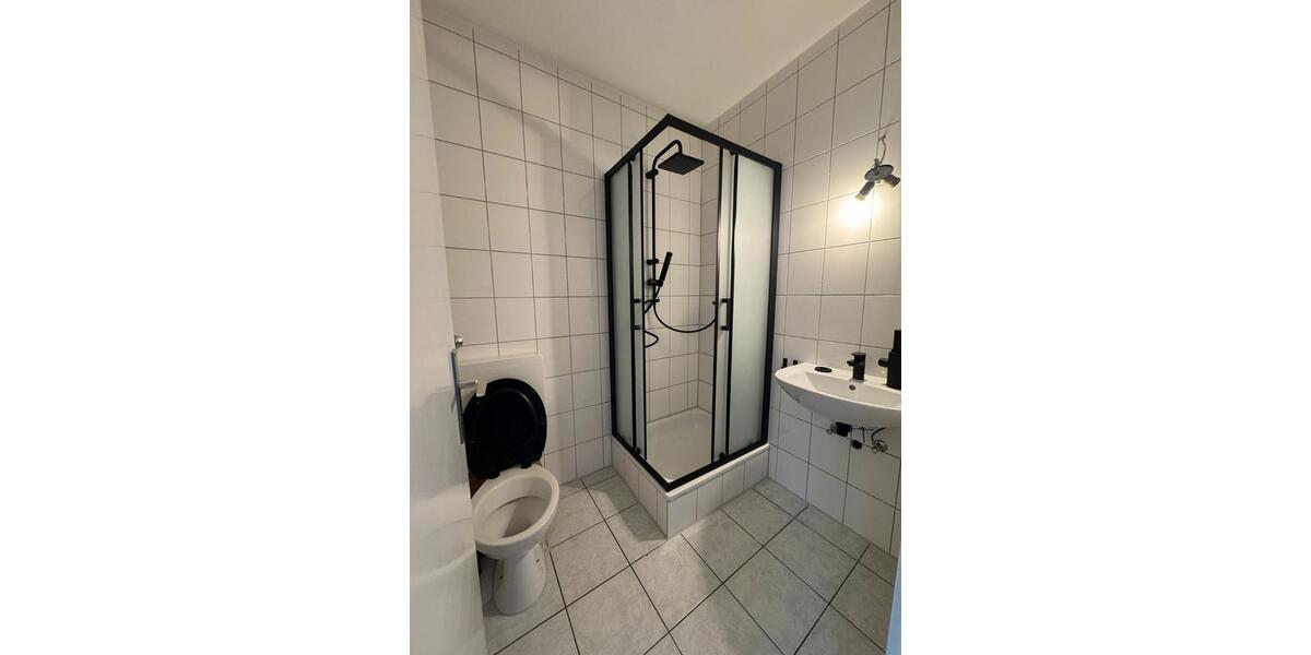 Dachgeschoßwohnung Köln Mülheim - 1 Zimmer, 107 m&sup2;, 640&euro; | Angebot:25992716