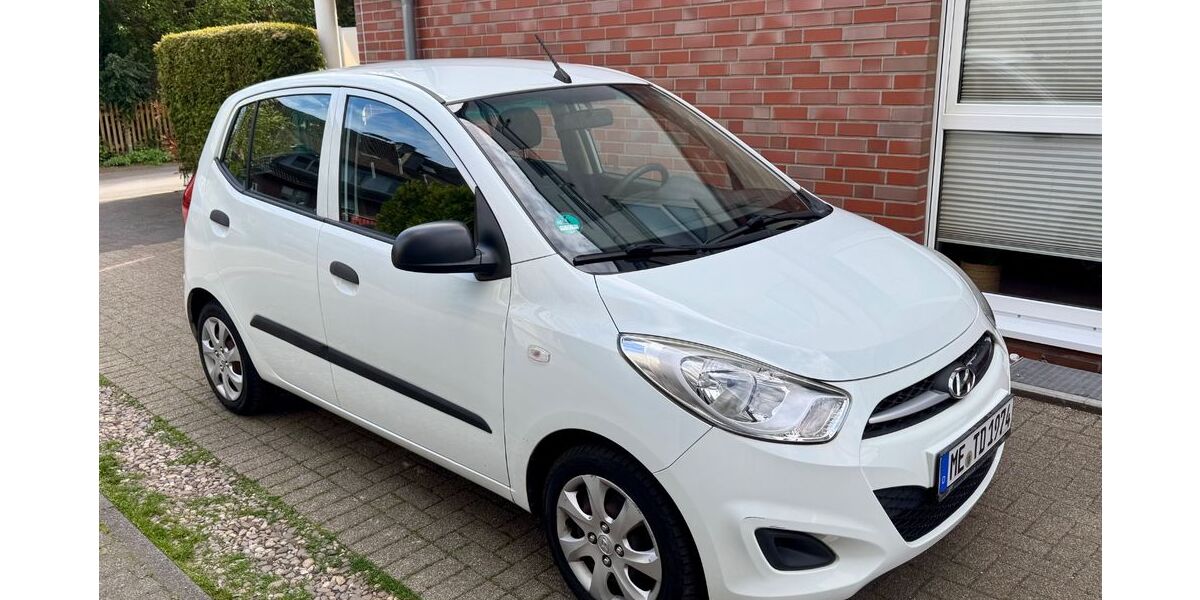 Hyundai i10 42.610 km 4.499 &euro; Hilden 40724