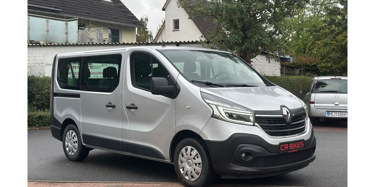 Renault Trafic 69.950 km 23.788 € Solingen 42697