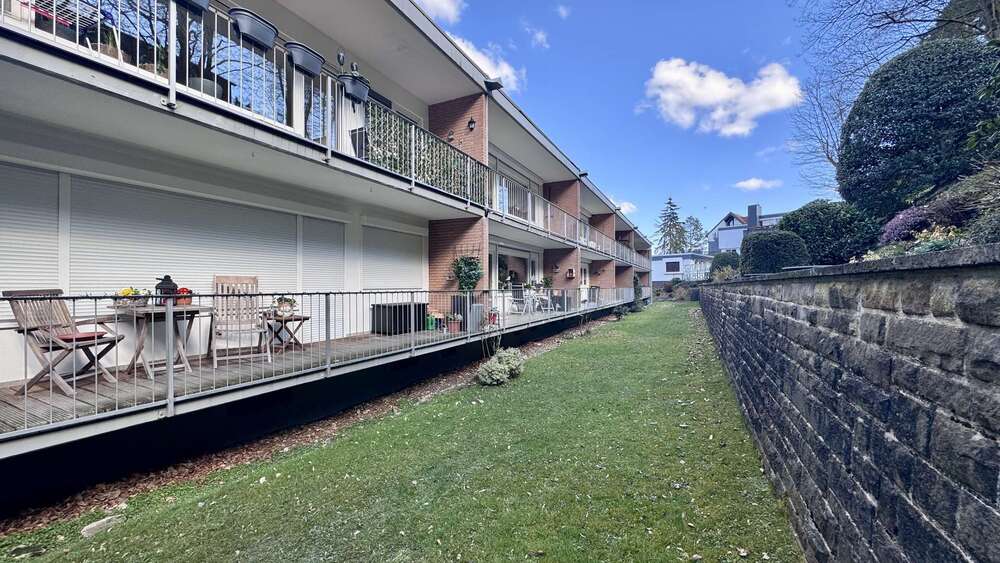 Traumhafte 3,5-Zimmer-Wohnung mit großem Balkon, herrlicher Aussicht, Garage und inkl.Einbauküche - Etagenwohnung Velbert Pöthen | Angebot:24740227