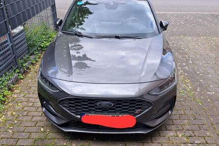 Ford Focus 9.900 km 33.290 &euro; Pulheim 50259