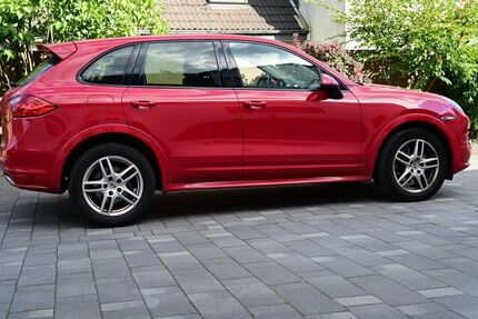 Porsche Cayenne 178.000 km 22.500 &euro; Solingen 42653