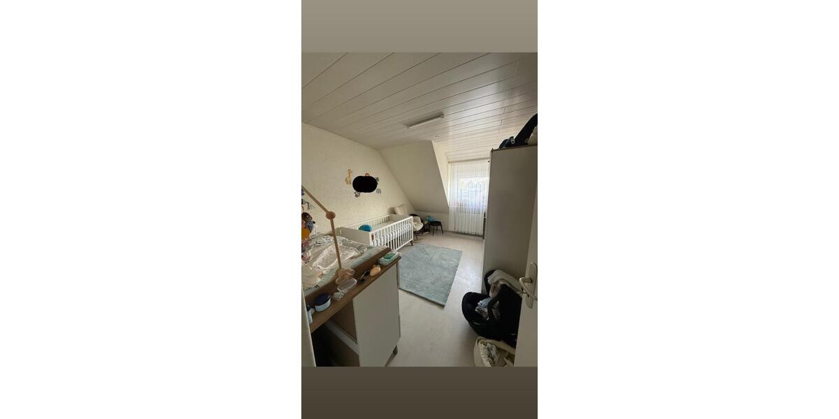 Dachgeschoßwohnung Remscheid Reinshagen - 3.5 Zimmer, 82 m&sup2;, 175.000&euro; | Angebot:26305537