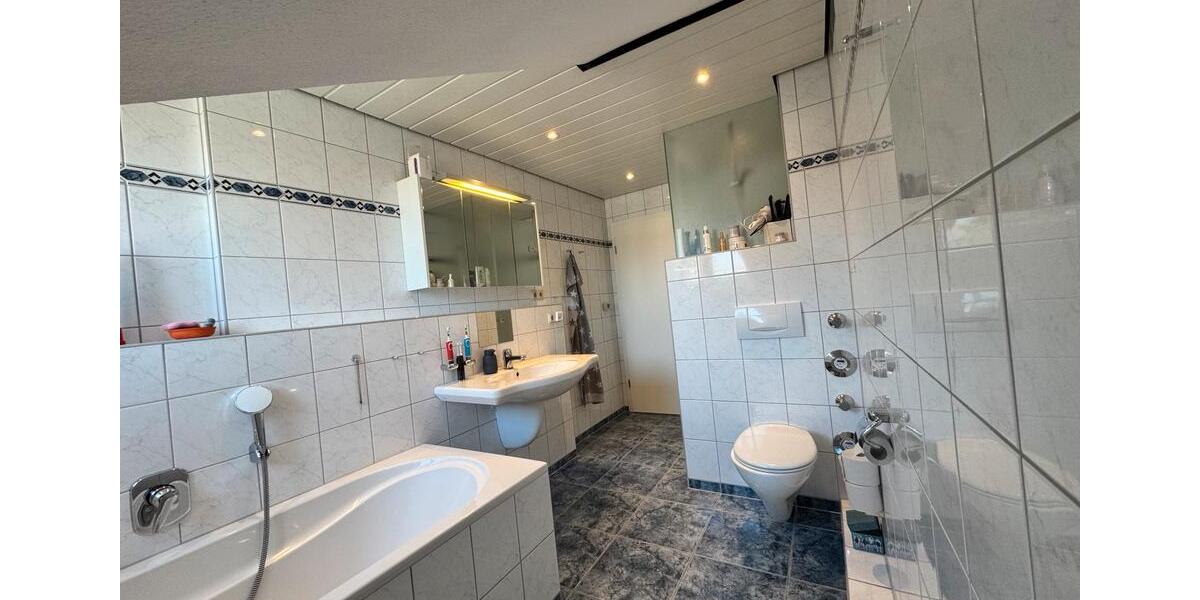 Bauernhaus, Landhaus Neuss Augustinusviertel - 4.5 Zimmer, 129 m&sup2;, 499.000&euro; | Angebot:25789935