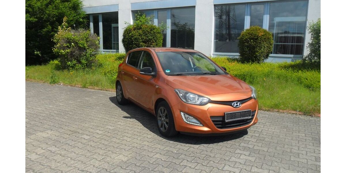 Hyundai i20 131.200 km 3.990 &euro; Pulheim-Brauweiler bei Köln 50259