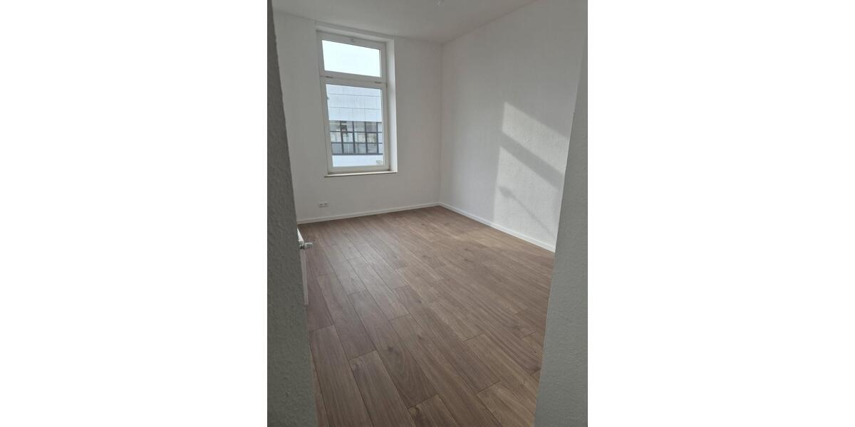 Etagenwohnung Solingen Mitte - 5 Zimmer, 116 m&sup2;, 1.100&euro; | Angebot:26648947