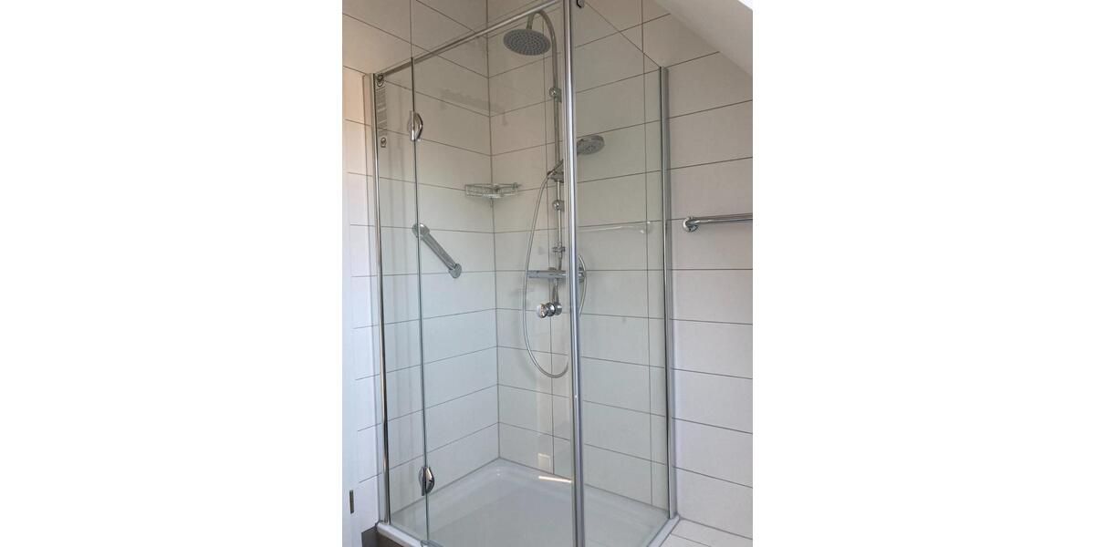 Dachgeschoßwohnung Ratingen Tiefenbroich - 2 Zimmer, 60 m&sup2;, 700&euro; | Angebot:25932966