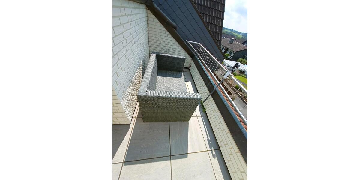Dachgeschoßwohnung Kürten - 2 Zimmer, 76 m&sup2;, 885&euro; | Angebot:26326077