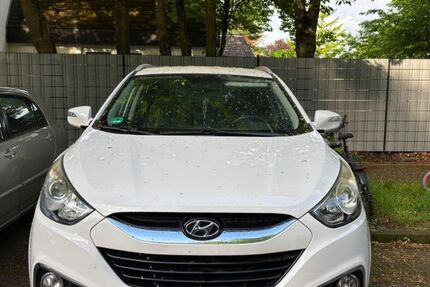 Hyundai ix35 97.000 km 8.200 &euro; Köln 51107