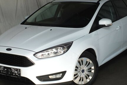 Ford Focus BUSINESS EINPARKHILFE BLUETOOTH KLIMAANLAGE 100.000 km 7.408 &euro; Köln 50858