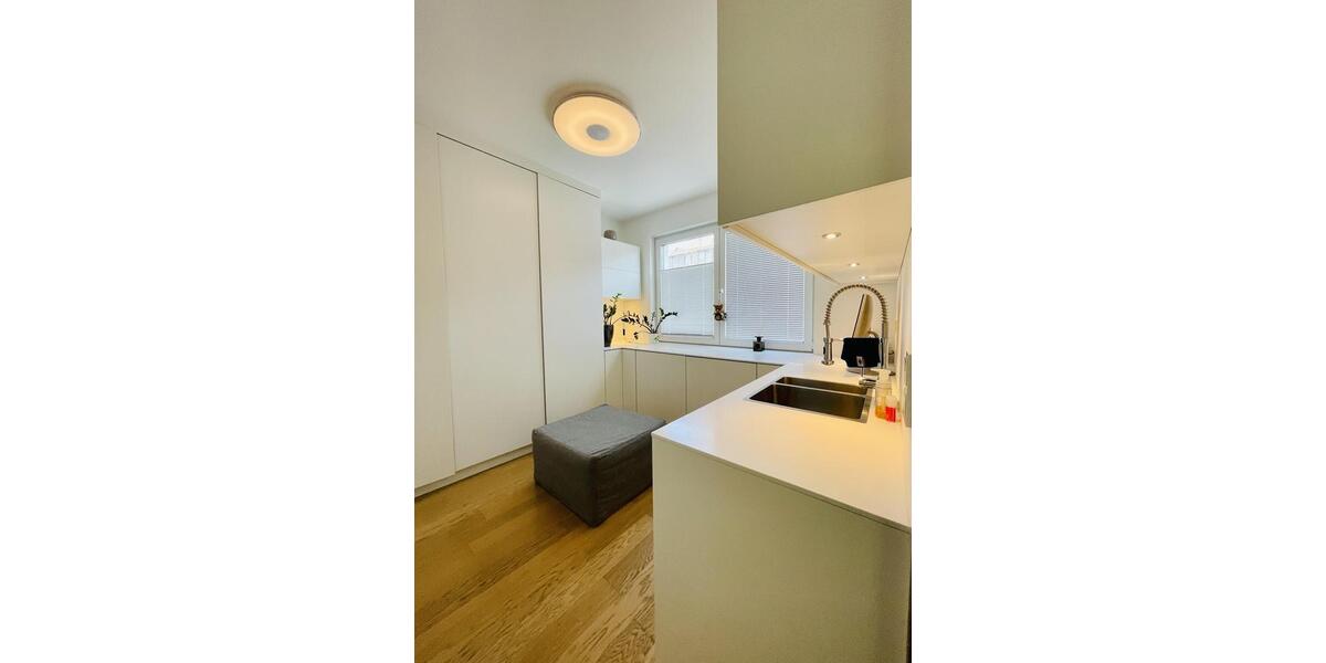 Maisonettenwohnung Düsseldorf Düsseltal - 5 Zimmer, 224 m&sup2;, 5.500&euro; | Angebot:24526472