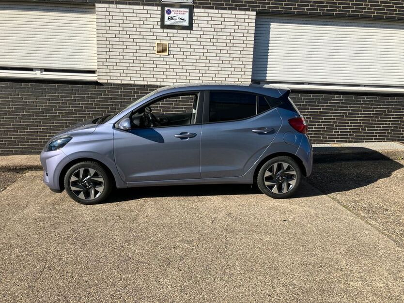 i10