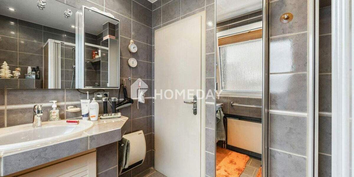 Reihenmittelhaus Ratingen Breitscheid - 5 Zimmer, 128 m&sup2;, 489.000&euro; | Angebot:24484335