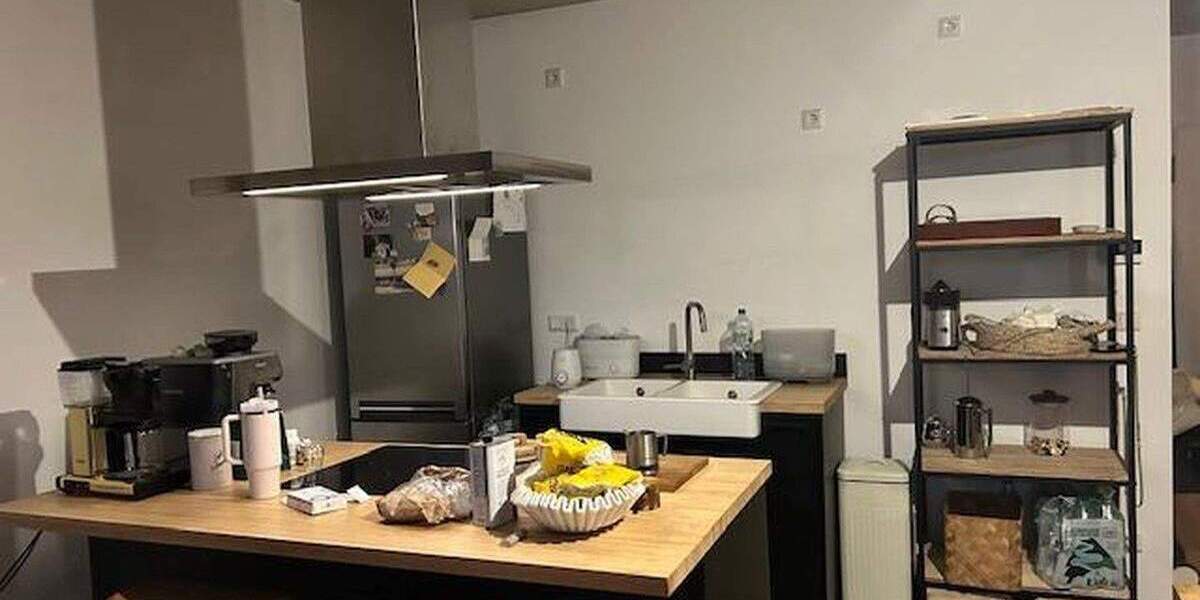 Etagenwohnung Düsseldorf Friedrichstadt - 2 Zimmer, 93 m&sup2;, 1.674&euro; | Angebot:25590400